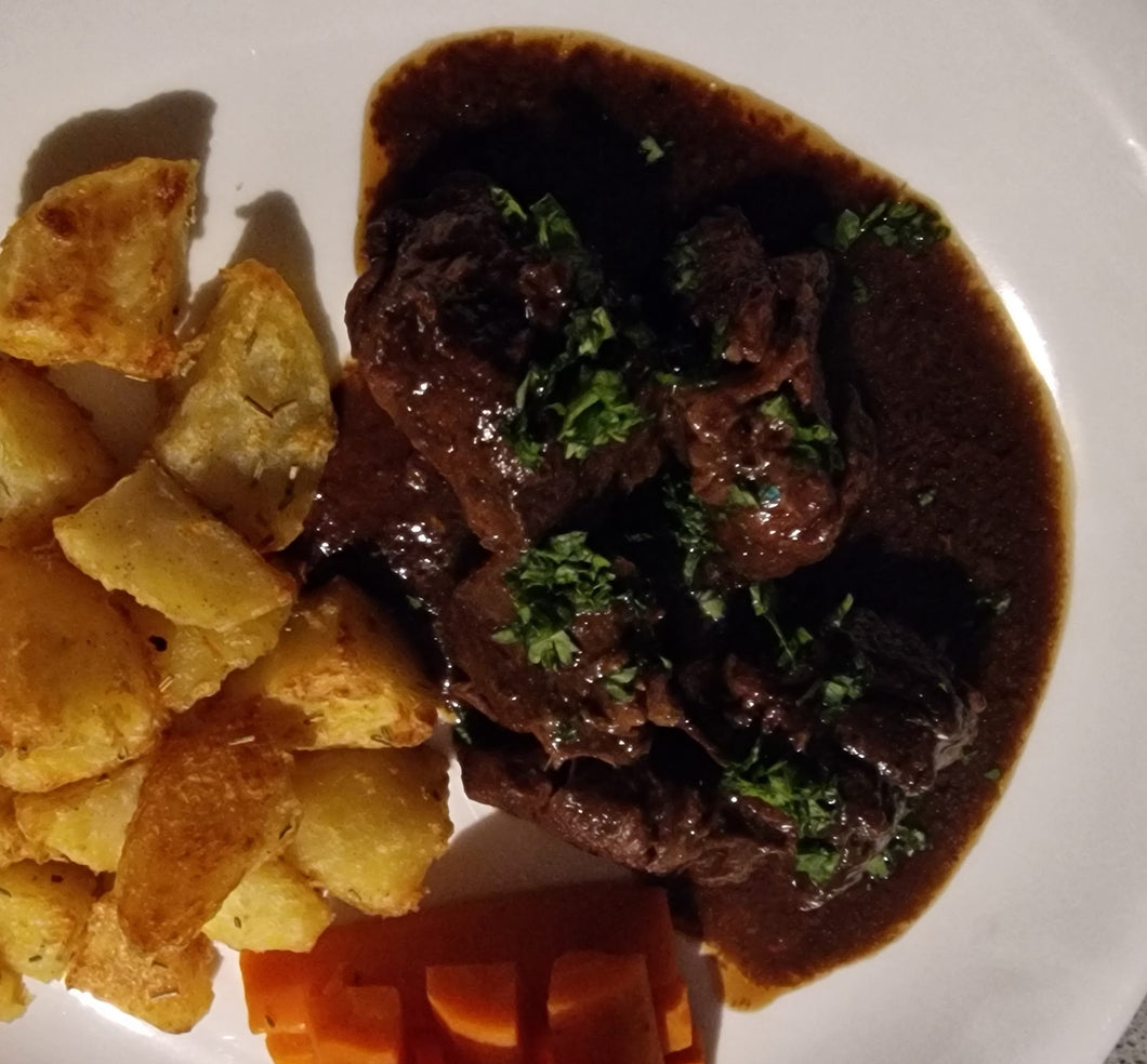 Venison (Diced) in Red Wine & Game Jus 350g